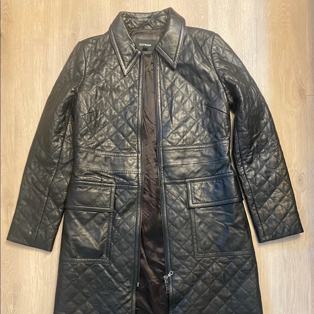 Beautiful quilted leather trench!